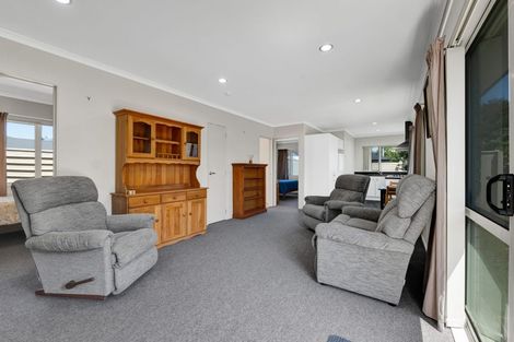 Photo of property in 9b Disraeli Street, Hawera, 4610