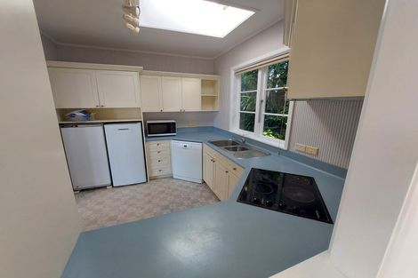 Photo of property in 7 Glenville Road, Karaka Bays, Wellington, 6022