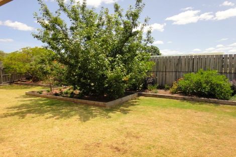 Photo of property in 9 Endeavour Place, One Tree Point, 0118