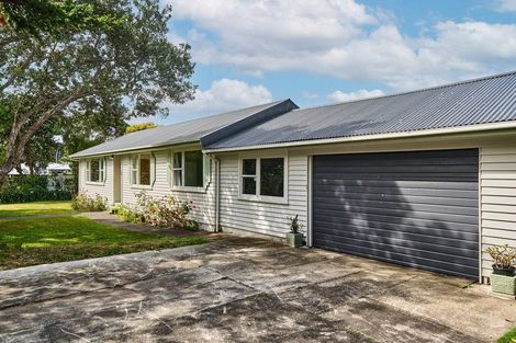 Photo of property in 5a Whitehouse Road, Titahi Bay, Porirua, 5022