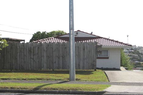 Photo of property in 1/587 Glenfield Road, Totara Vale, Auckland, 0629