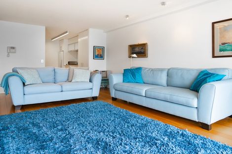 Photo of property in Aqua, 4/74 Oriental Parade, Oriental Bay, Wellington, 6011