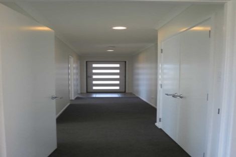 Photo of property in 61 Farnborough Way, Rolleston, 7615