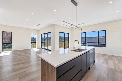 Photo of property in 13 Katote Avenue, Swanson, Auckland, 0614