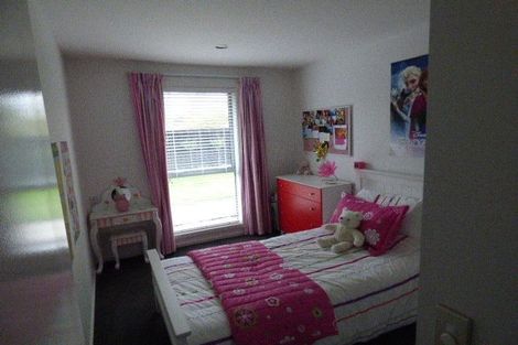 Photo of property in 111 Weston Road, St Albans, Christchurch, 8052