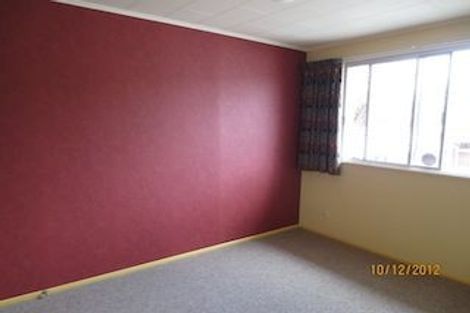 Photo of property in 1/1a Sequoia Place, Maoribank, Upper Hutt, 5018