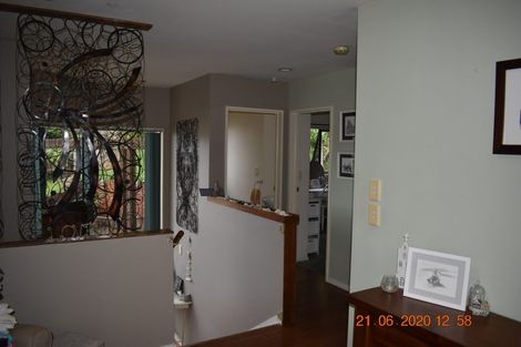 Photo of property in 31c Greenvalley Rise, Glenfield, Auckland, 0629