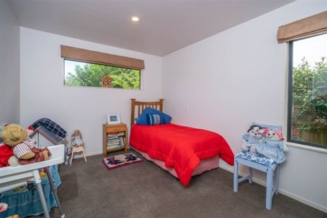 Photo of property in 8 Clotilda Place, Bishopdale, Christchurch, 8053