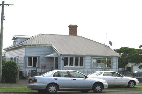 Photo of property in 195 Victoria Road, Devonport, Auckland, 0624