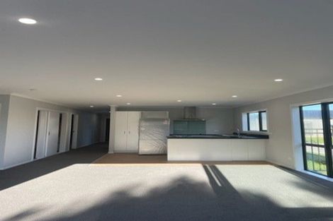 Photo of property in 24 Koru Loop, Paraparaumu, 5032
