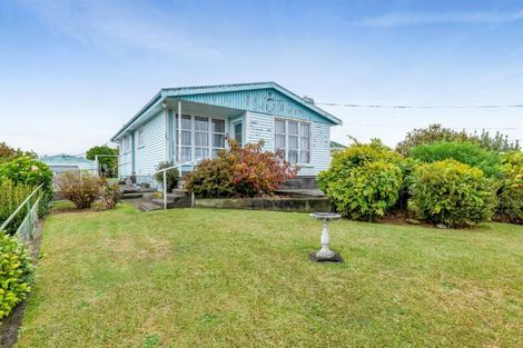 Photo of property in 79 Omata Road, Marfell, New Plymouth, 4310