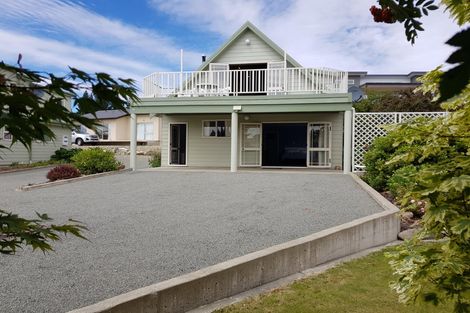 Photo of property in 16 O'neill Place, Lake Tekapo, 7999