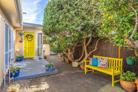 Photo of property in 33 Wharemauku Road, Raumati Beach, Paraparaumu, 5032