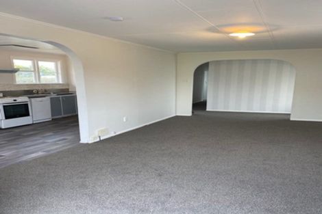 Photo of property in 12 Mosston Road, Castlecliff, Whanganui, 4501