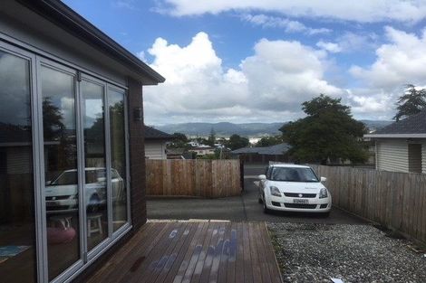 Photo of property in 235b Great North Road, Henderson, Auckland, 0612