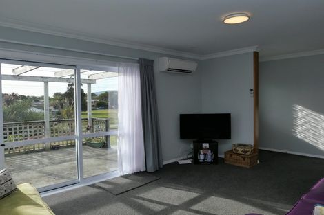 Photo of property in 50 Raumati Road, Raumati Beach, Paraparaumu, 5032