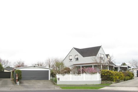 Photo of property in 28 Meade Place, Bell Block, New Plymouth, 4312