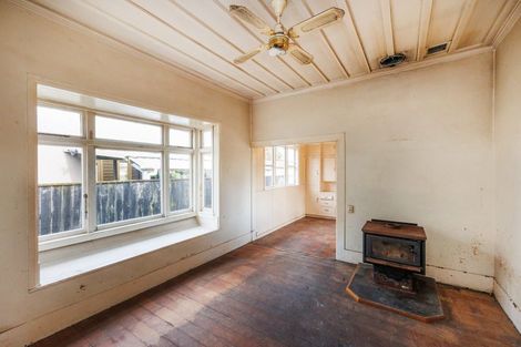 Photo of property in 11 Rosalie Terrace, Kelvin Grove, Palmerston North, 4414