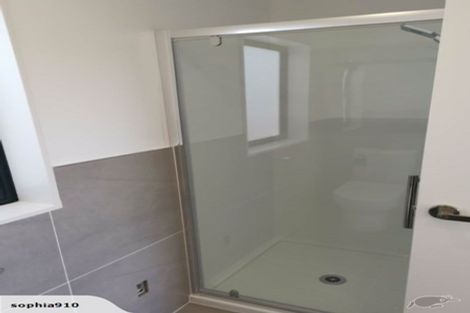 Photo of property in 37 Koroheke Road, Takanini, 2110