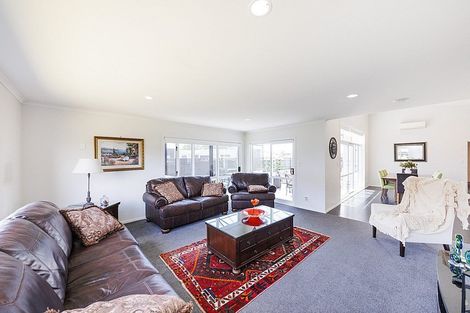 Photo of property in 2 Morocco Terrace, Kelvin Grove, Palmerston North, 4414