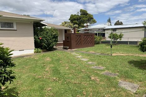 Photo of property in 24 Vanguard Road, Kelston, Auckland, 0602