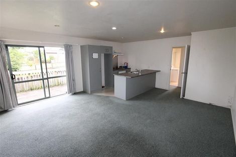 Photo of property in 5 Amberley Avenue, Te Atatu South, Auckland, 0610