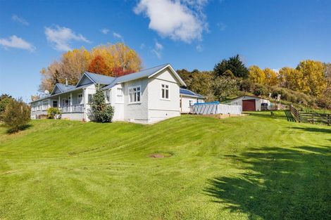 Photo of property in 21 Ongo Road, Hunterville, 4730
