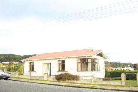 Photo of property in 22 Saint Albans Street, Kaitangata, 9210