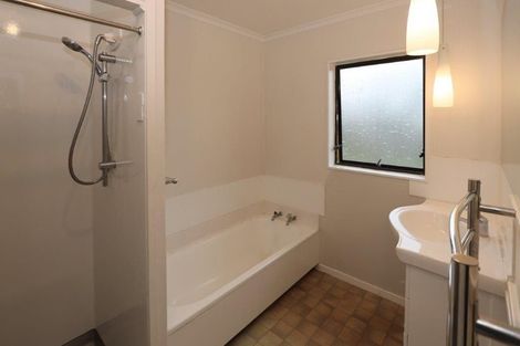 Photo of property in 11 Koutu Road, Koutu, Rotorua, 3010