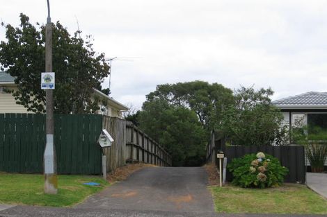 Photo of property in 100 Lauderdale Road, Birkdale, Auckland, 0626