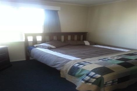 Photo of property in 28 Bellona Place, Cannons Creek, Porirua, 5024