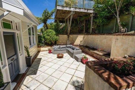 Photo of property in 57 Central Terrace, Kelburn, Wellington, 6012