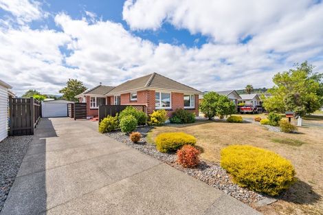 Photo of property in 48 Kashmir Avenue, Clouston Park, Upper Hutt, 5018