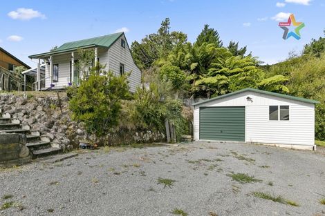 Photo of property in 2/9 Montgomery Street, Stokes Valley, Lower Hutt, 5019