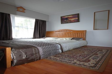 Photo of property in 1/10 Anne Road, Hillcrest, Auckland, 0627