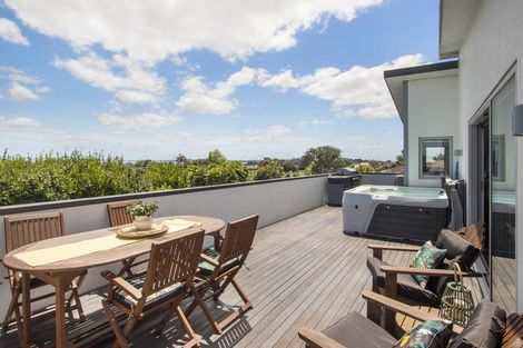 Photo of property in 12 Haden Place, Omokoroa, 3114