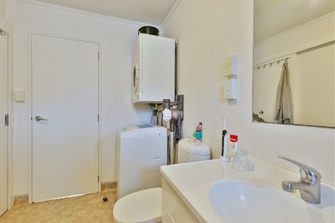 Photo of property in 4/3 Kelvin Grove, Te Aro, Wellington, 6011