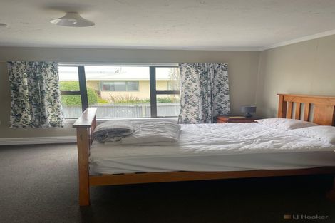 Photo of property in 1 Augustine Street, Waimate, 7924