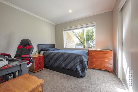 Photo of property in 23 Crabb Fields Lane, Riverhead, 0820