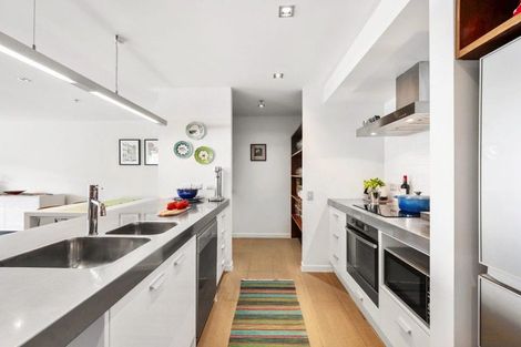 Photo of property in Piermont Apartments, 6e/82 Cable Street, Te Aro, Wellington, 6011