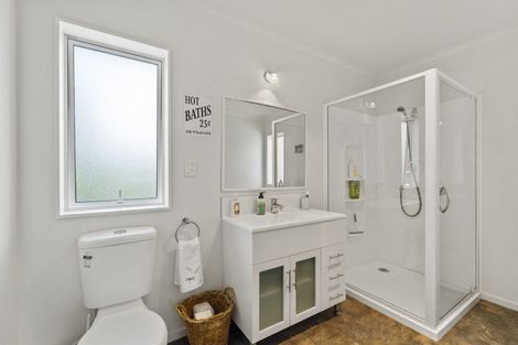 Photo of property in 20 Kiharoa Street, Otaki Beach, Otaki, 5512