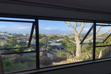 Photo of property in 45 Agincourt Street, Glenfield, Auckland, 0629