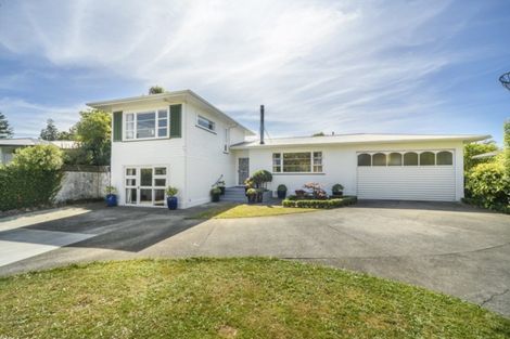 Photo of property in 9 Parata Street, Hokowhitu, Palmerston North, 4410