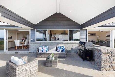 Photo of property in 108a Paparata Road, Bombay, 2675