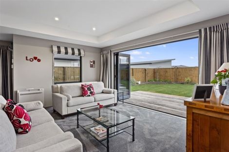 Photo of property in 32 Beachvale Drive, Kaiapoi, 7630