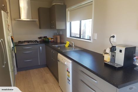 Photo of property in 2/12 Mcmanaway Grove, Stokes Valley, Lower Hutt, 5019