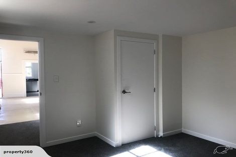 Photo of property in 1 Church Lane, Point Howard, Lower Hutt, 5013