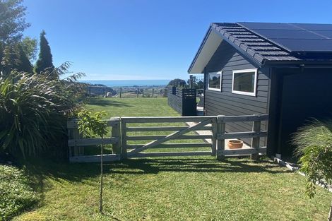 Photo of property in 204 Eskridge Drive, Eskdale, Napier, 4182