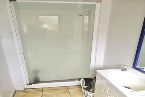 Photo of property in 21 Glennandrew Drive, Half Moon Bay, Auckland, 2012