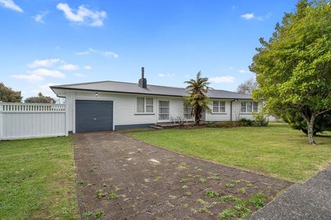 Photo of property in 16 Fairview Place, Te Puke, 3119